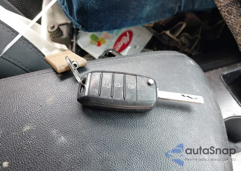 2019 Kia Optima Lx z USA, uszkodzony, nr VIN 5XXGT4L34KG320815